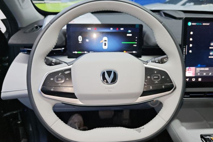 Used Changan UNI-Z New Energy 2024 Blue Whale Smart Electric iDD 125km Beyond Edition
