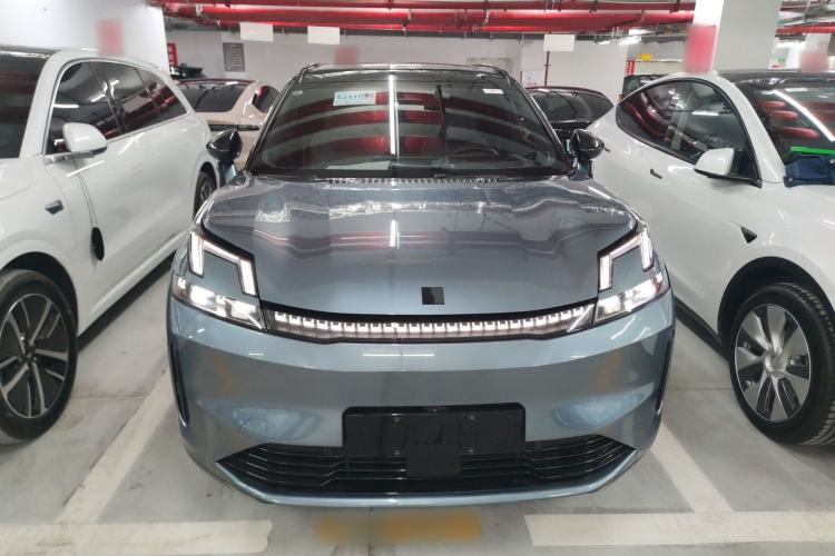 Used Lynk & Co 08 EM-P 2025 220 km All-Wheel-Drive Performance Halo
