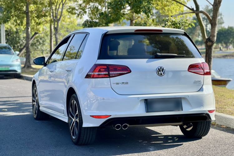 Used Volkswagen Golf 2017 280TSI Automatic R-Line Million-Vehicle Commemorative Edition
