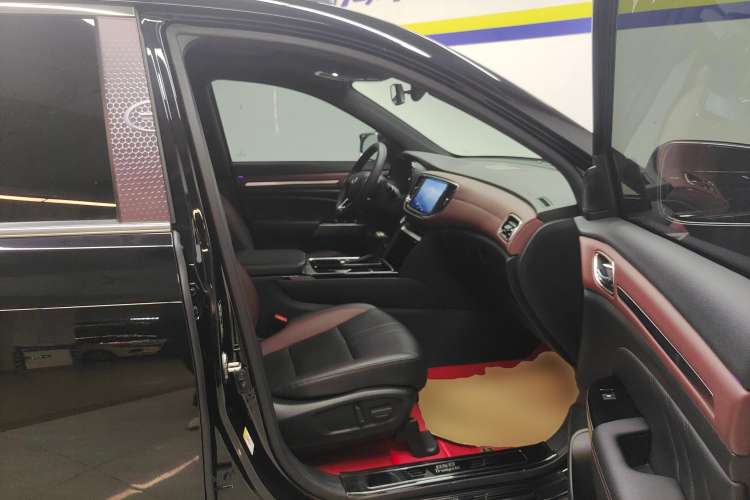 Used GAC Trumpchi GS8 2020 GS8S 390T Two-Wheel Drive Luxury Smart Connectivity Version
