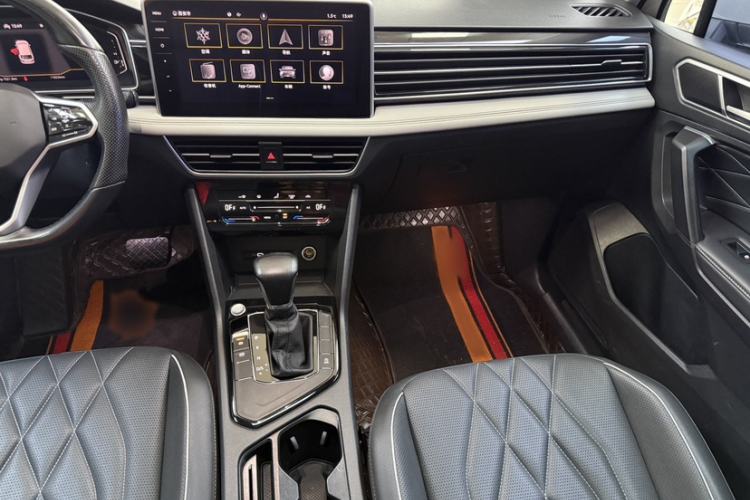 Used Volkswagen Tiguan L 2022 330TSI Automatic Two-Wheel Drive Smart Edition
