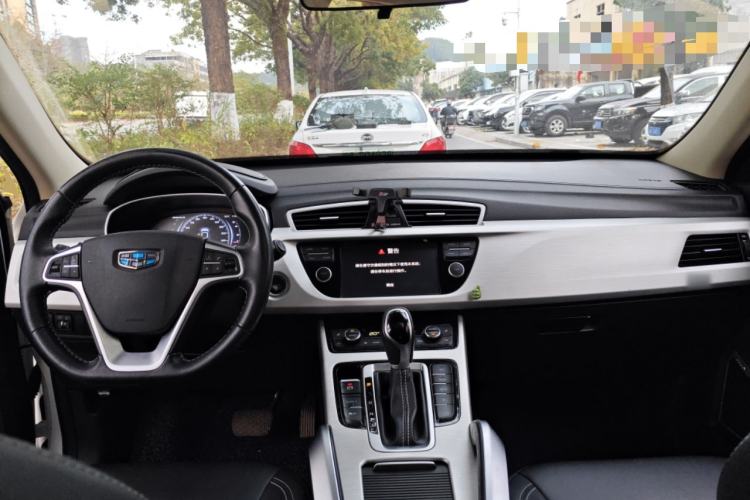 Used Geely Auto Emgrand X7 Sport 2018 1.8TD Automatic Two-Wheel Drive Smart Connect 4G Internet Edition
