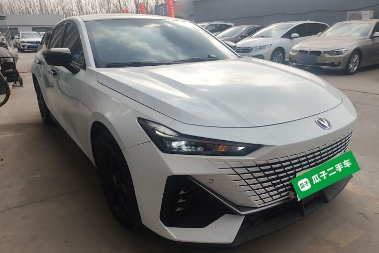 Used Changan UNI-V 2023 1.5T Prestige Model
