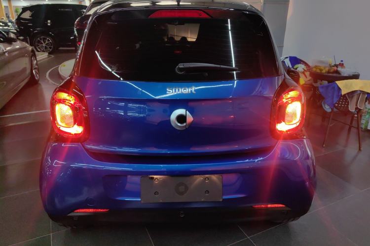 Used  forfour 2016 1.0L 52 kW Passion Edition
