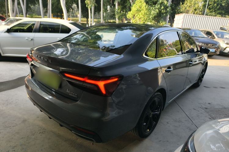 Used Roewe i6 MAX 2020 300TGI Automatic Cool & Stylish Skyroof Edition
