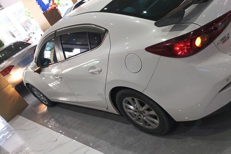 Used Mazda Mazda 3 Axela 2017 Sedan 1.5L Automatic Comfort Model China VI Standard
