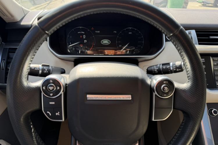 Used Land Rover Range Rover Sport 2014 3.0 SC V6 HSE DYNAMIC
