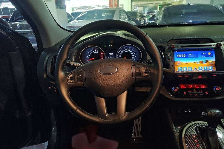 Used Kia Sportage R 2015 2.0L Automatic Two-Wheel Drive DLX Model
