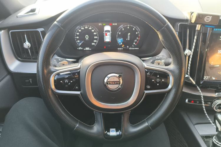 Used Volvo XC60 2019 T5 4x4 Zhiyuan Sport Edition China V Standard
