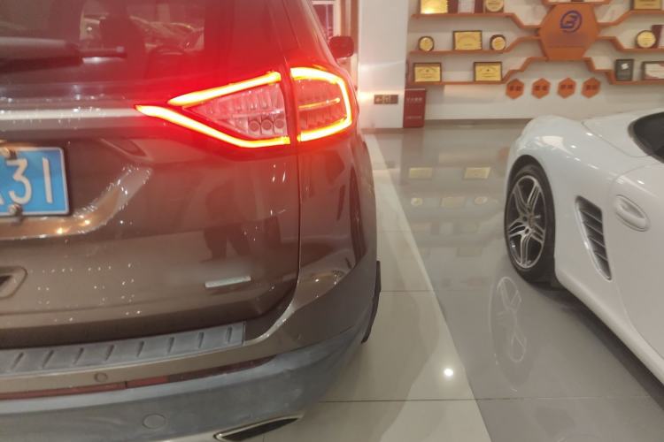 Used Ford Edge 2015 2.0T GTDi Two-Wheel-Drive Elite Edition