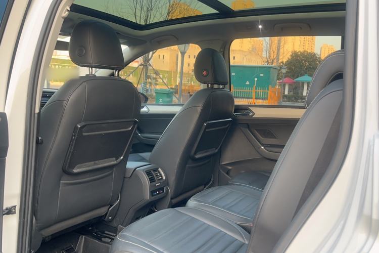 Used Volkswagen Touran 2016 Volkswagen Touran L 280TSI DSG Luxury Edition