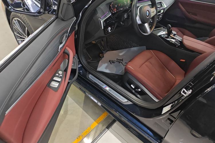 Used BMW 5 Series 2023 530Li Leading Model M Sport Package
