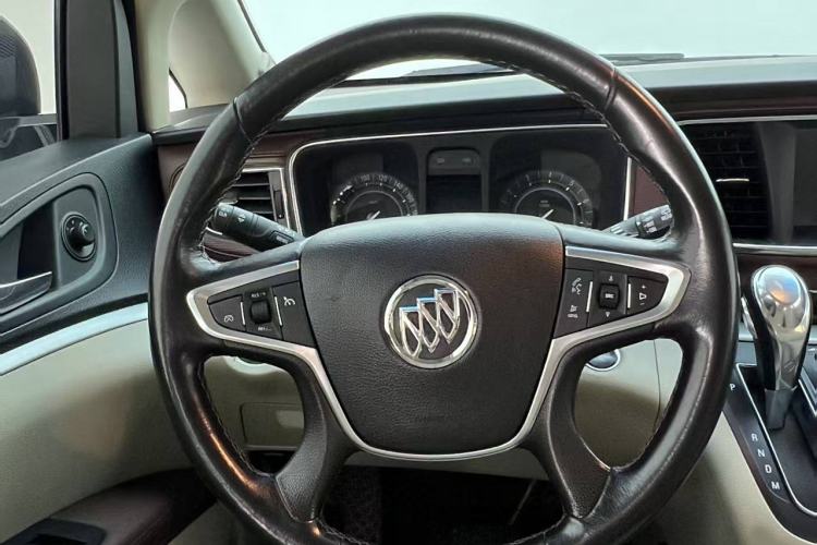 Used Buick GL8 2018 28T Luxury Model China VI Standard