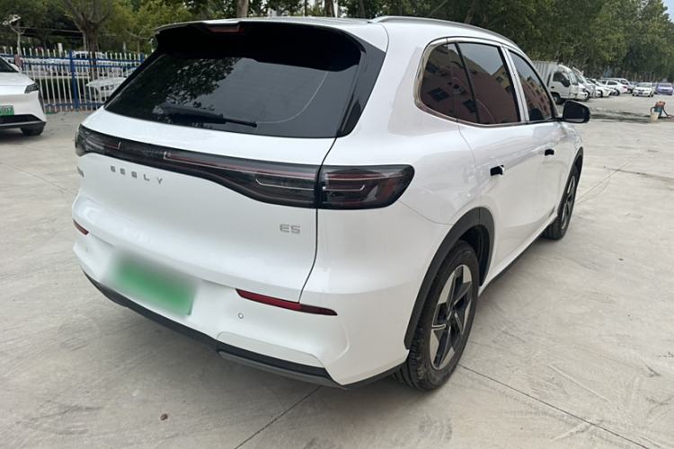 Used  E5 2024 530 km Exploration+ Version
