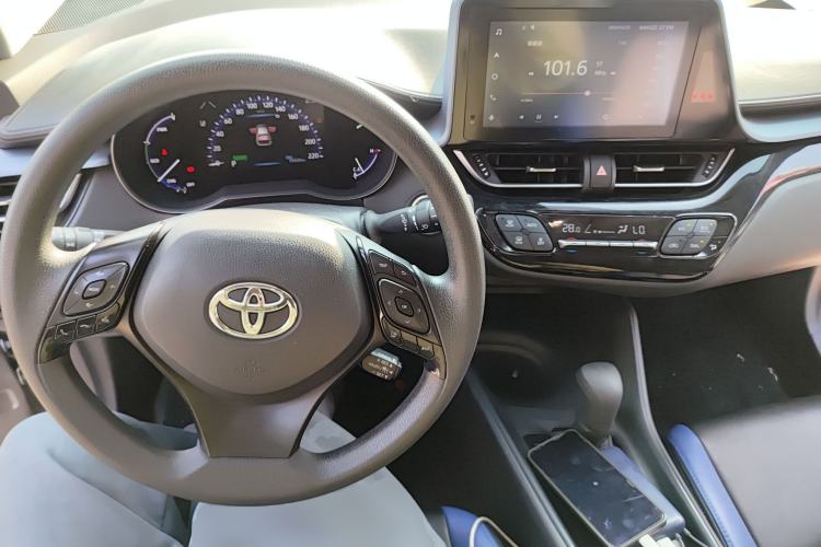 Used Toyota IZOA 2021 Dual-Motor 2.0L Yixiang Edition
