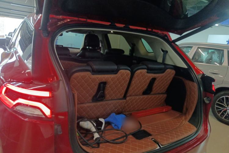 Used BYD Tang New Energy 2018 DM 2.0T All-Wheel Drive Smart Connect Elite 7-Seater China V Emission Standard
