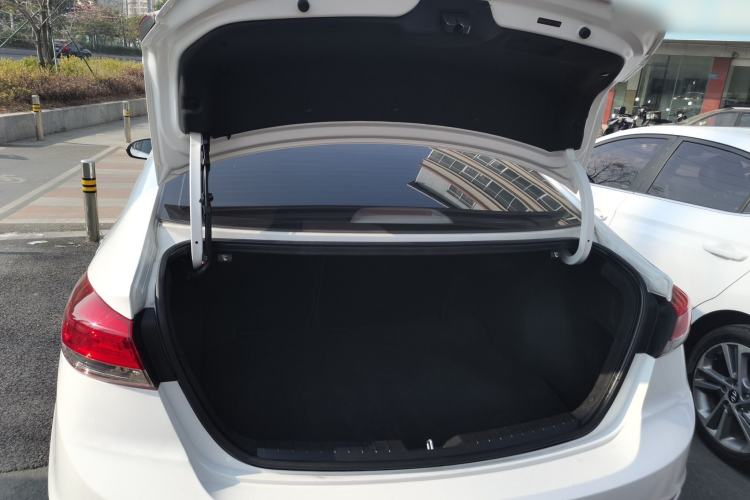 Used Hyundai Elantra 2019 1.5L CVT ZhiXuan – Elite Version
