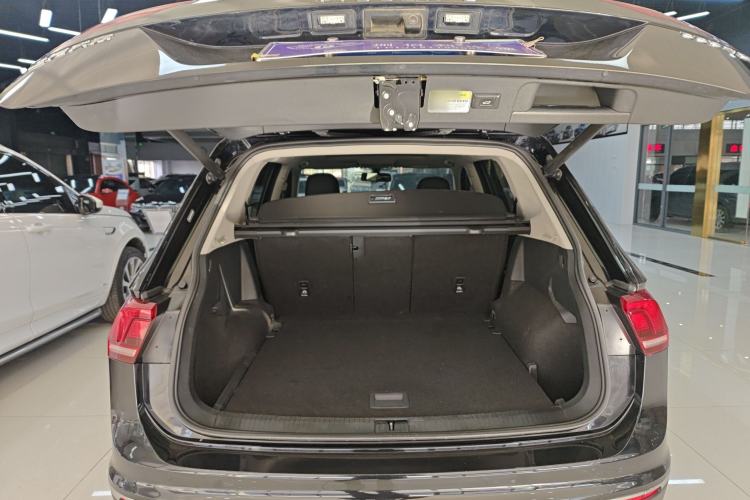 Used Volkswagen Tiguan L 2021 330TSI Automatic Two-Wheel Drive Smart Edition