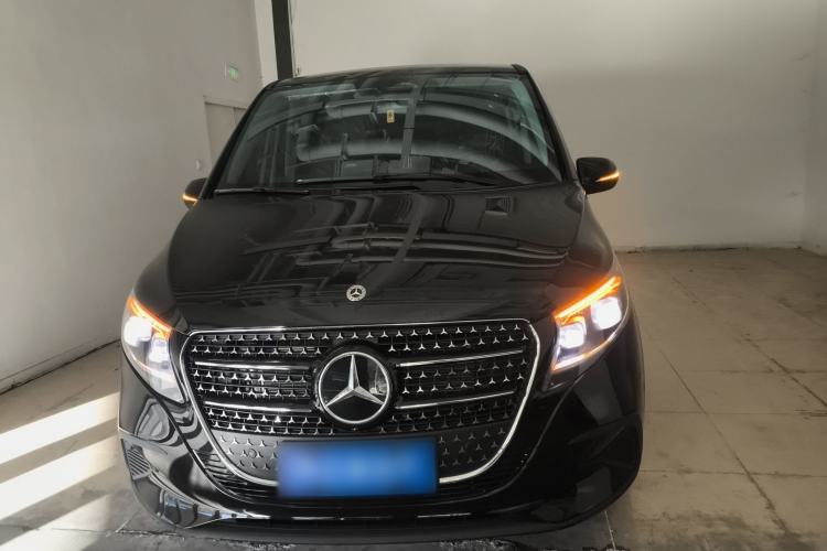 Used Mercedes-Benz V-Class 2024 V 300 Pilot Edition
