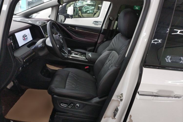 Used GAC Trumpchi M8 2024 Master Series Super Hybrid Edition
