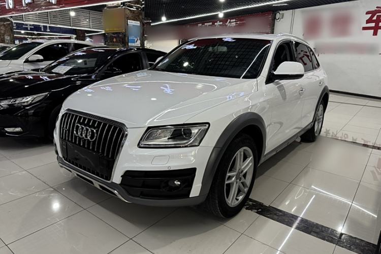 Used Audi Q5 2017 Plus 40 TFSI Technology Model
