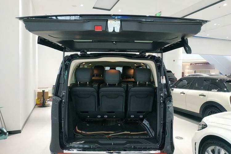 Used Mercedes-Benz Vito 2021 2.0T Elite Version 7 Seats
