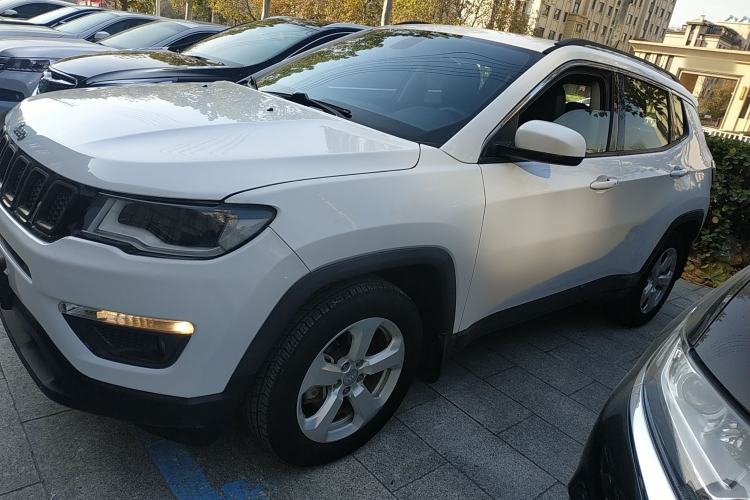 Used  Compass 2017 200T Automatic Family Edition
