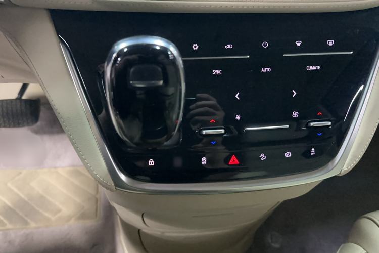 Used Buick GL8 2023 ES Lu Zun Luxury Model
