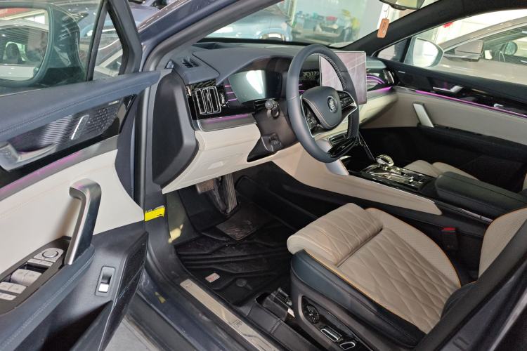 Used BYD Tang New Energy 2022 DM-p 215KM Four-Wheel Drive Flagship Model
