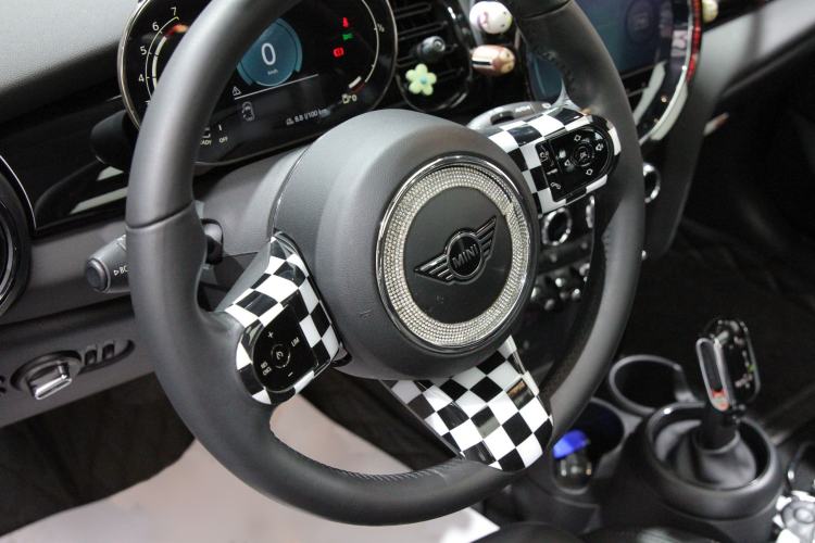 Used  MINI 2022 1.5T COOPER Classic Edition Five-Door Version
