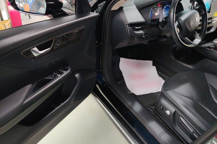 Used Hongqi E-QM5 2023 Revised Version Basic Travel Edition
