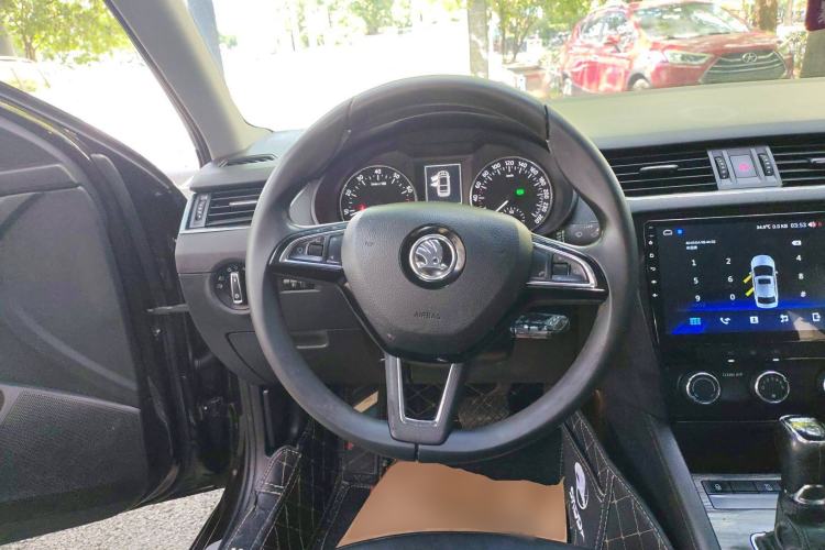 Used Skoda Octavia 2016 1.6L Automatic Smart Drive Edition
