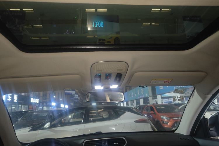 Used Haval H2 2016 Red Label 1.5T Manual Two-Wheel Drive Elite Model
