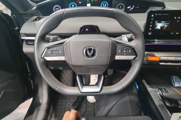 Used Changan UNI-V 2022 1.5T Prestige Version