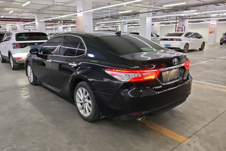 Used Toyota Camry 2021 2.0G Luxury Edition