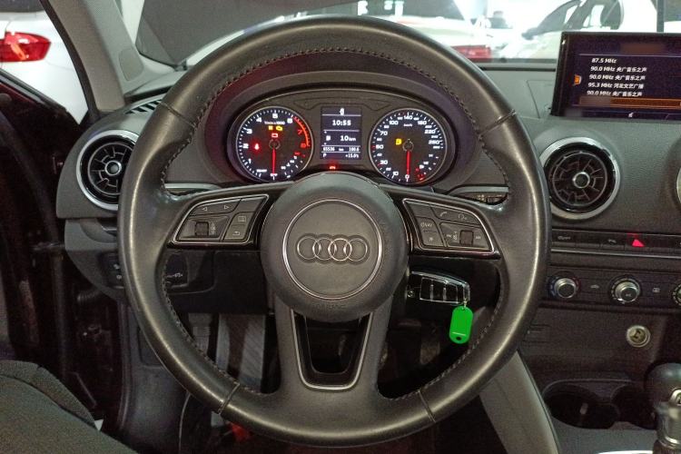 Used Audi A3 2017 Limousine 35 TFSI Fashion Model
