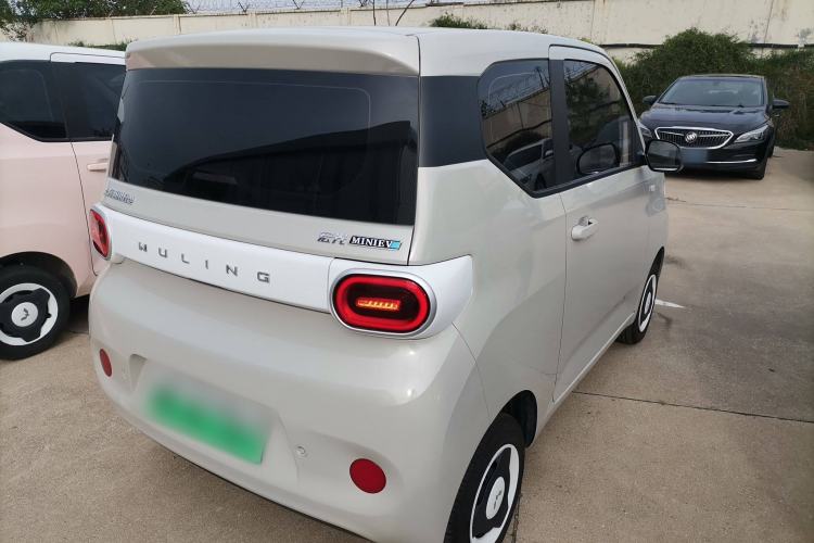 Used Wuling Hongguang MINIEV 2024 3rd Generation 215km Youth Edition
