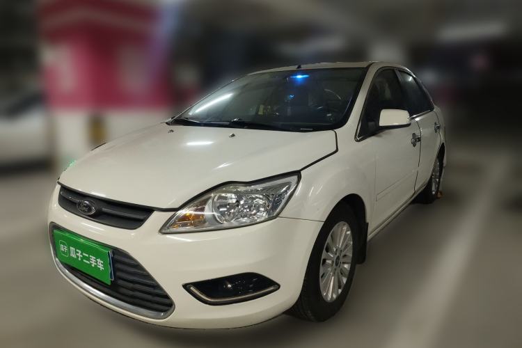 Used Ford Focus 2013 Sedan Classic 1.8L Automatic Fashion Edition