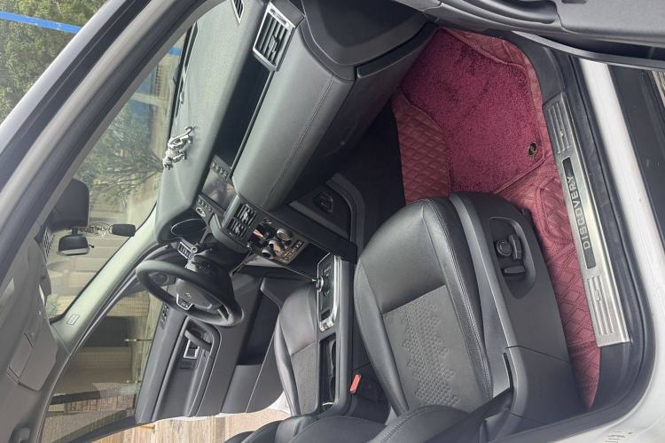 Used Land Rover Discovery Sport 2018 240 PS PURE Edition
