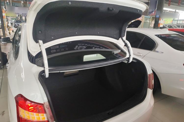 Used Dongfeng Aeolus A60 2014 1.6L Automatic Luxury Model
