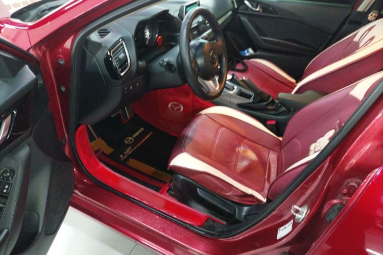 Used Mazda Mazda 3 Axela 2016 Sedan 1.5L Automatic Comfort Model
