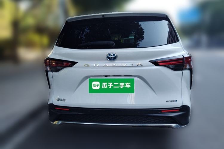Used Toyota Granvia 2023 2.5L Hybrid Comfort Edition