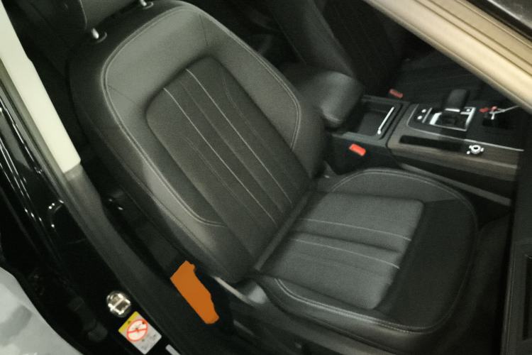 Used Audi Q5L 2022 40T Luxury Elegant Model
