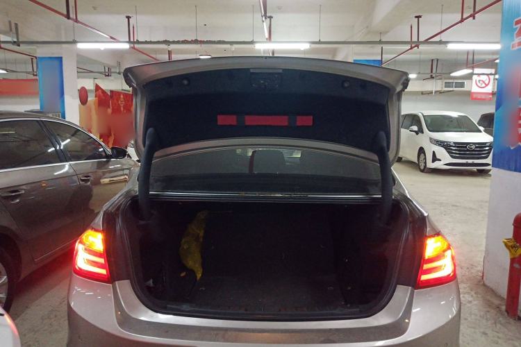 Used BMW 3 Series 2013 320Li Fashion Model
