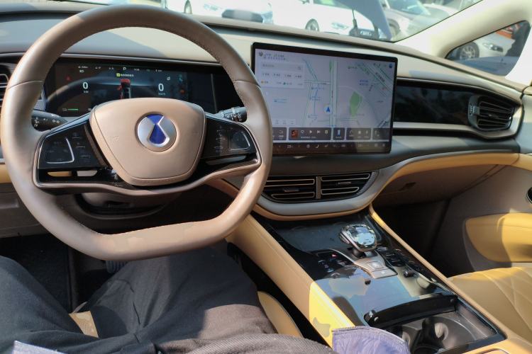 Used Denza D9 2022 DM-i 970 Four-Wheel Drive Flagship Model
