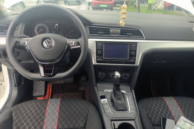 Used Volkswagen Lamando 2019 230TSI DSG Fashion Edition China VI
