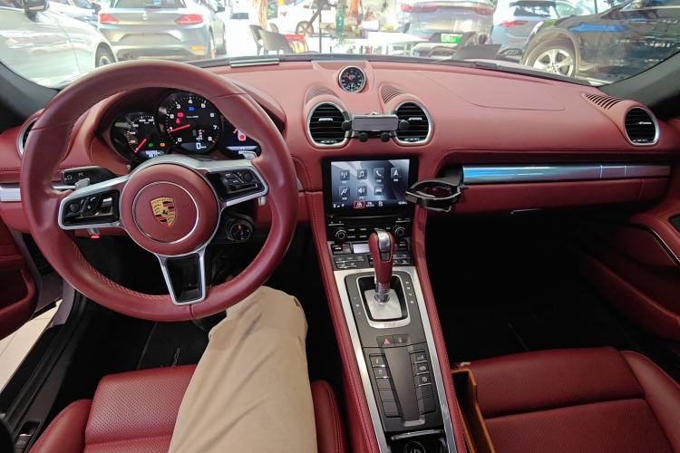 Used Porsche 718 2016 Cayman 2.0T
