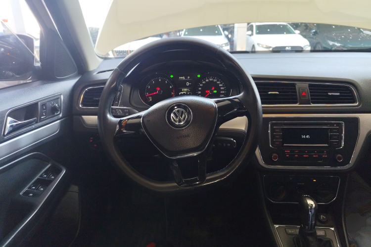 Used Volkswagen Gran Lavida 2015 230TSI DSG Comfort Edition
