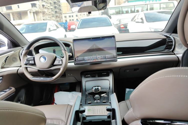 Used BYD Han 2024 EV Glory Edition 605KM Front-Wheel-Drive Premium Model
