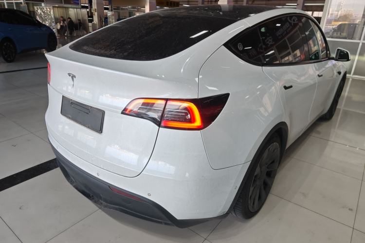 Used Tesla Model Y 2021 Long-Range All-Wheel-Drive Version 3D7